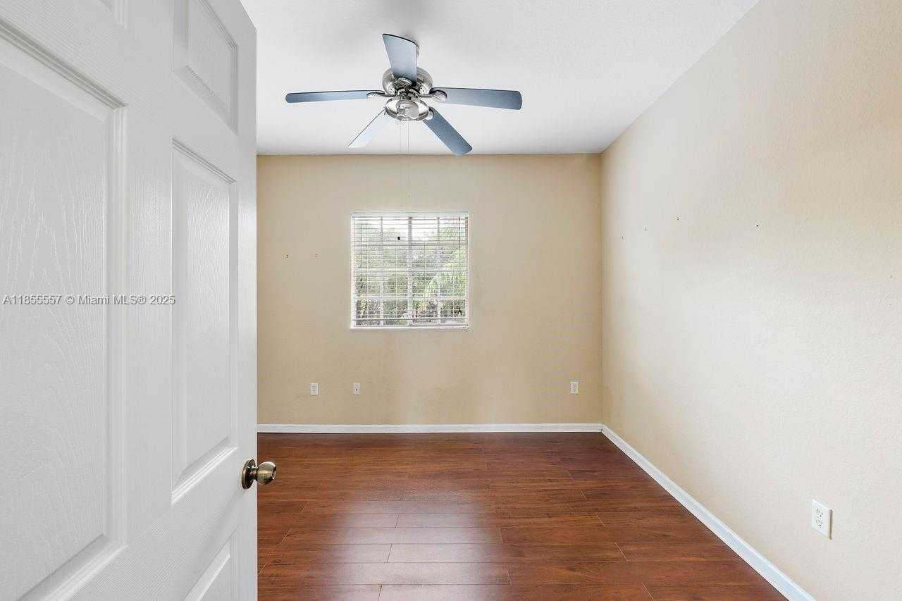 Small Image of 7925 TUSCANY DR, Tamarac Number 25