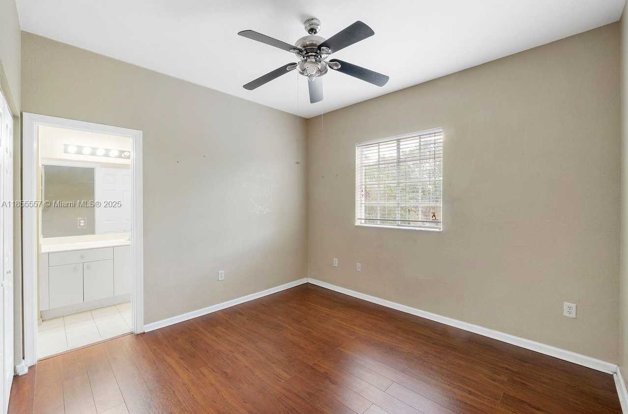 Small Image of 7925 TUSCANY DR, Tamarac Number 26
