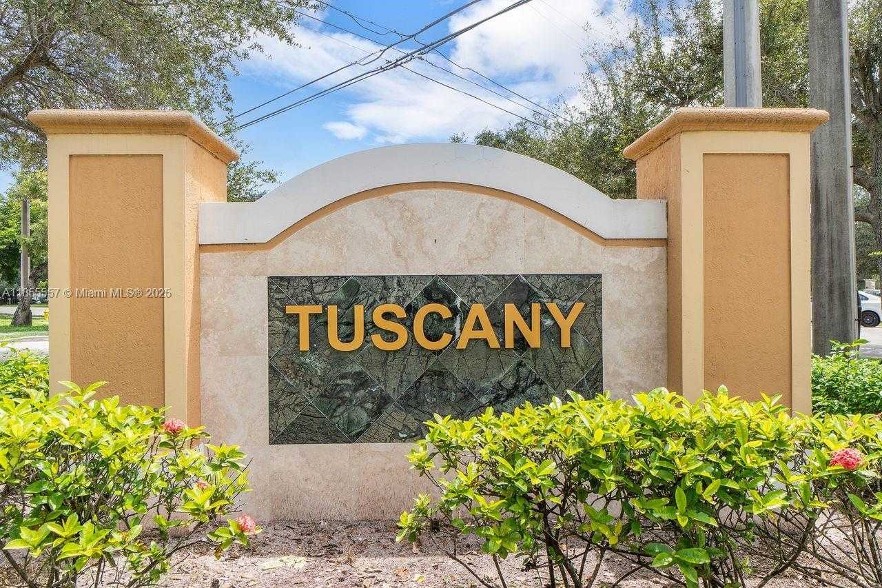 Small Image of 7925 TUSCANY DR, Tamarac Number 3