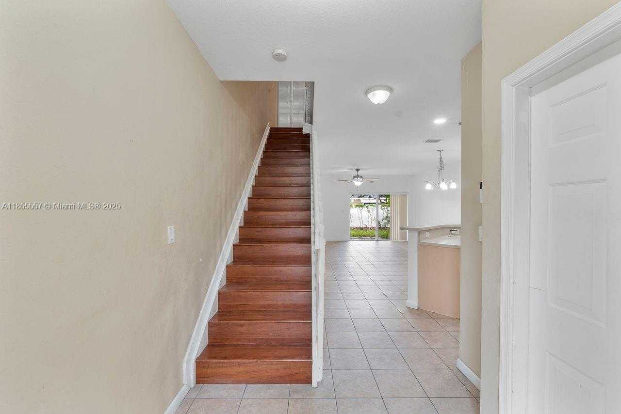 Small Image of 7925 TUSCANY DR, Tamarac Number 30