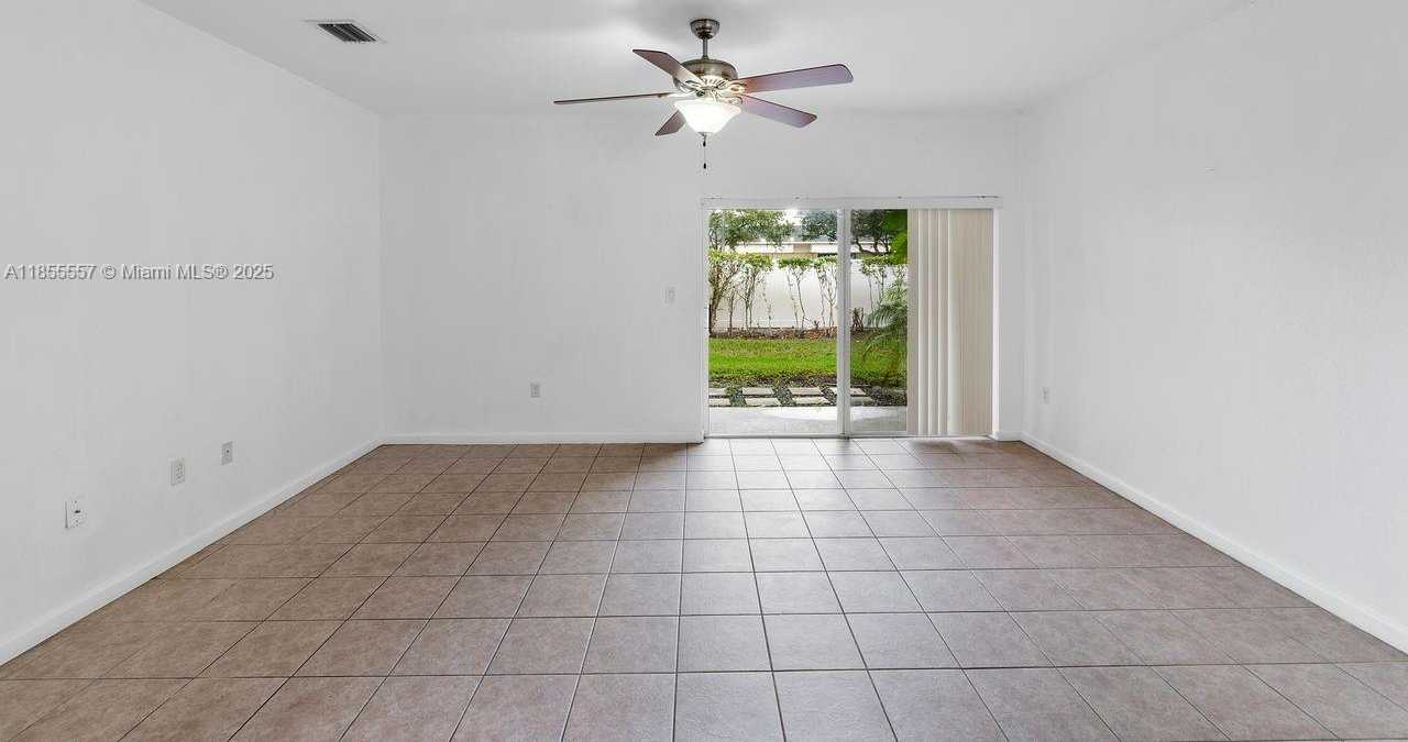 Small Image of 7925 TUSCANY DR, Tamarac Number 36