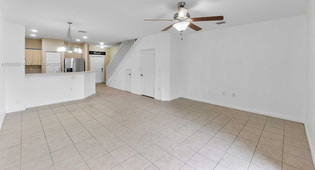 Small Image of 7925 TUSCANY DR, Tamarac Number 37