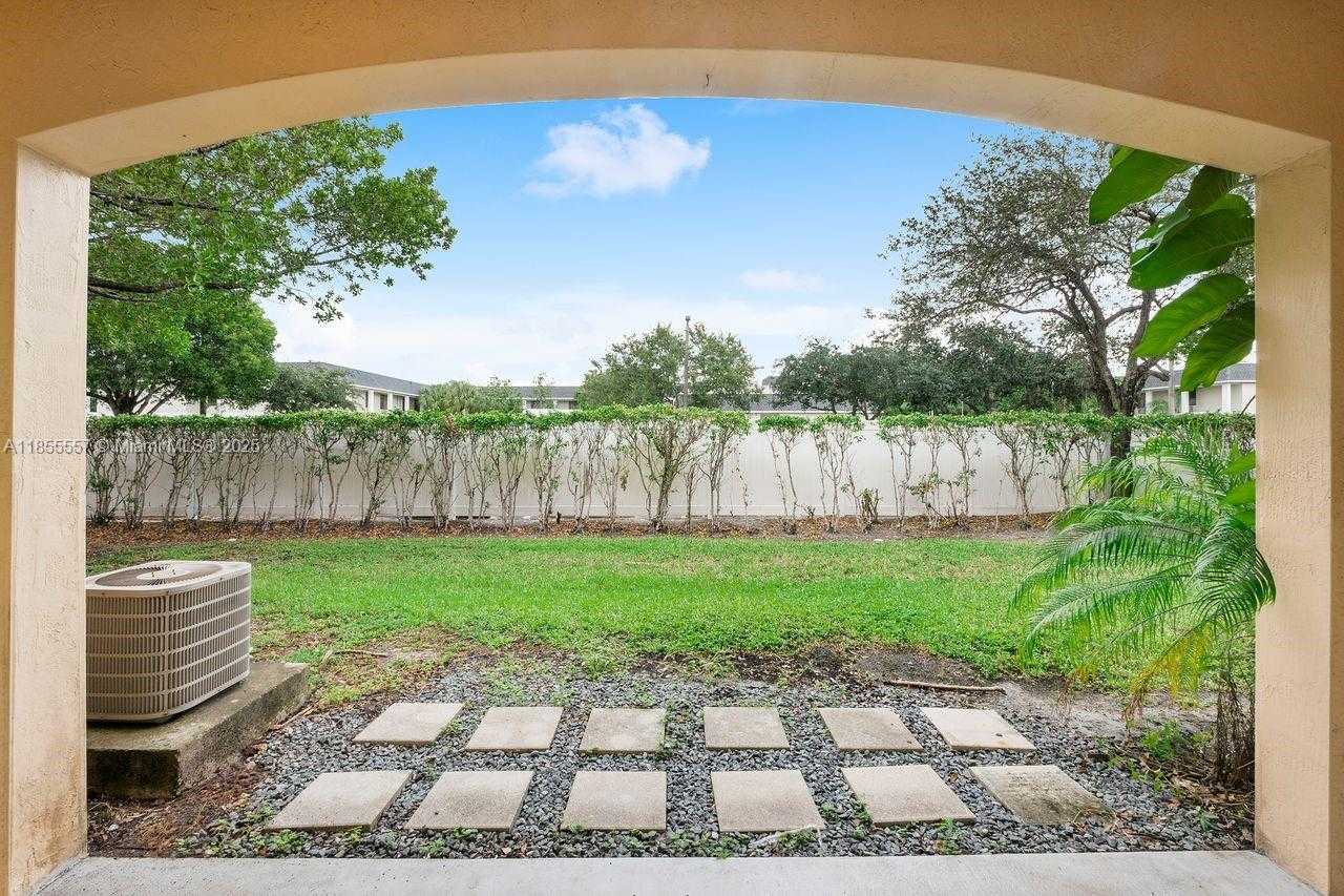 Small Image of 7925 TUSCANY DR, Tamarac Number 9