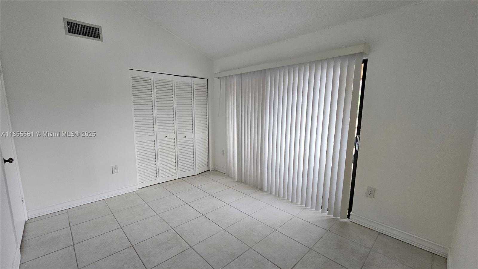 Small Image of 10004 SOUTH WEST 77TH CT, Miami Number 16