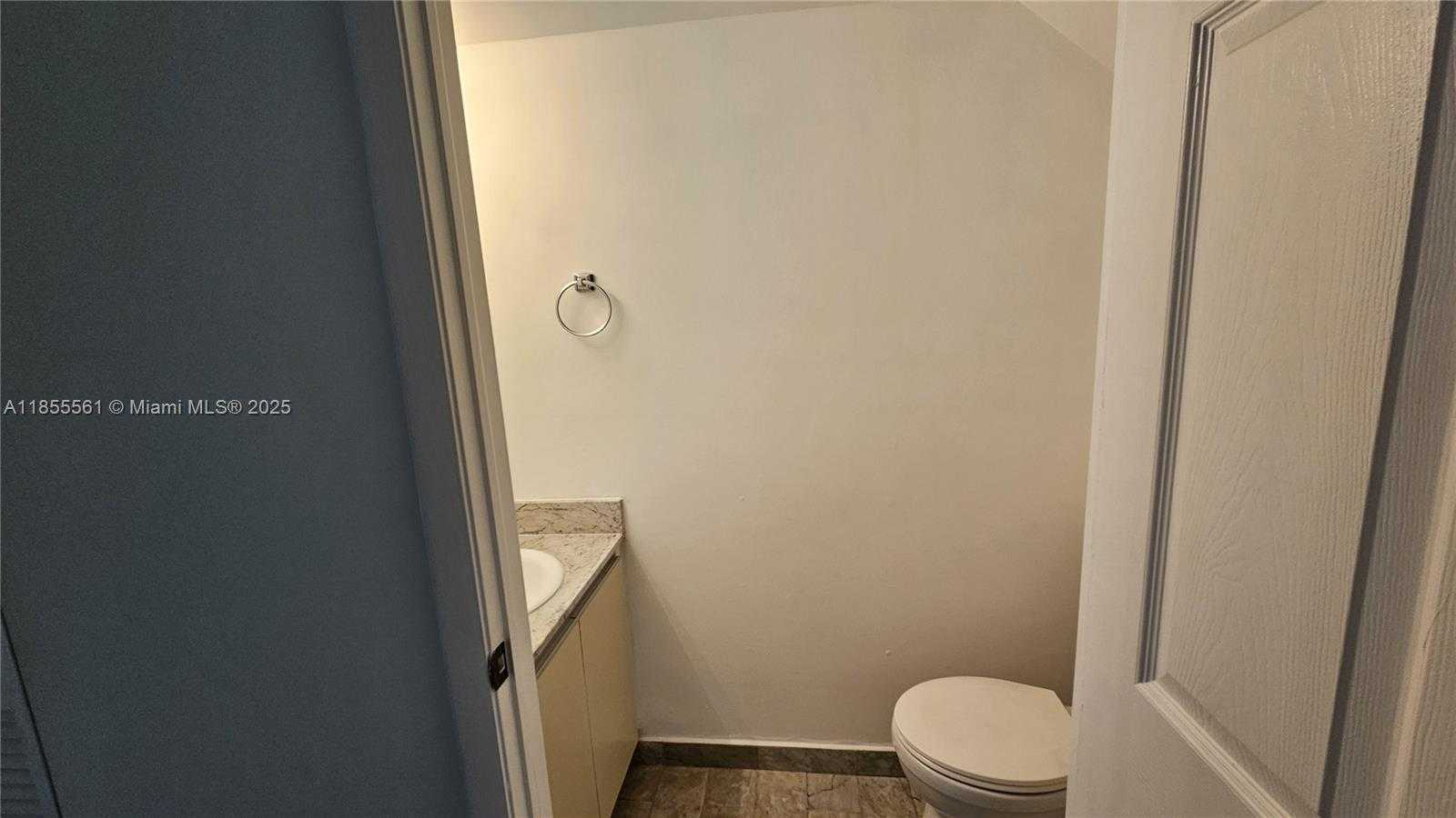 Small Image of 10004 SOUTH WEST 77TH CT, Miami Number 19