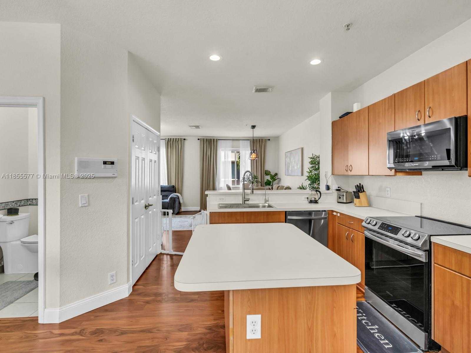 Small Image of 2867 SOUTH OASIS DR, Boynton Beach Number 18