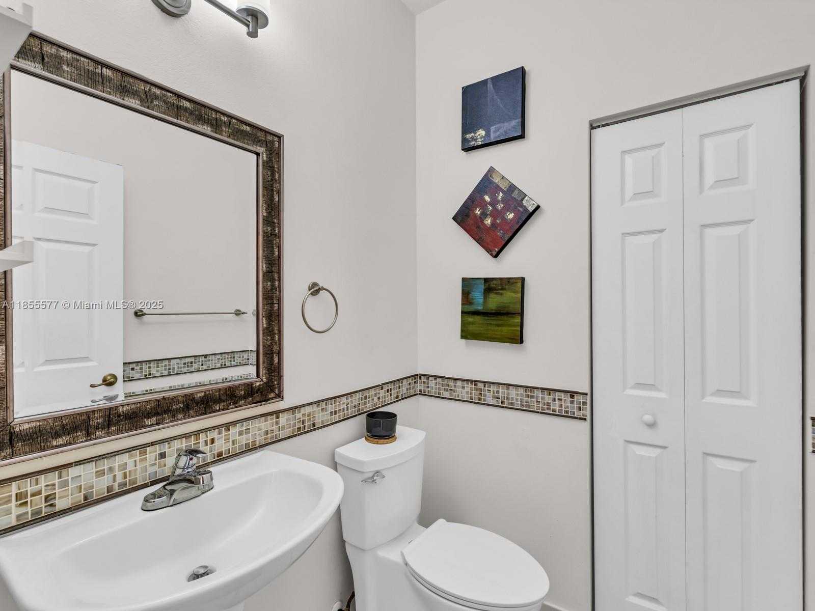 Small Image of 2867 SOUTH OASIS DR, Boynton Beach Number 19