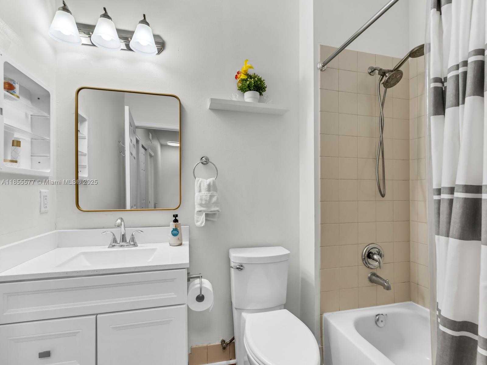 Small Image of 2867 SOUTH OASIS DR, Boynton Beach Number 26