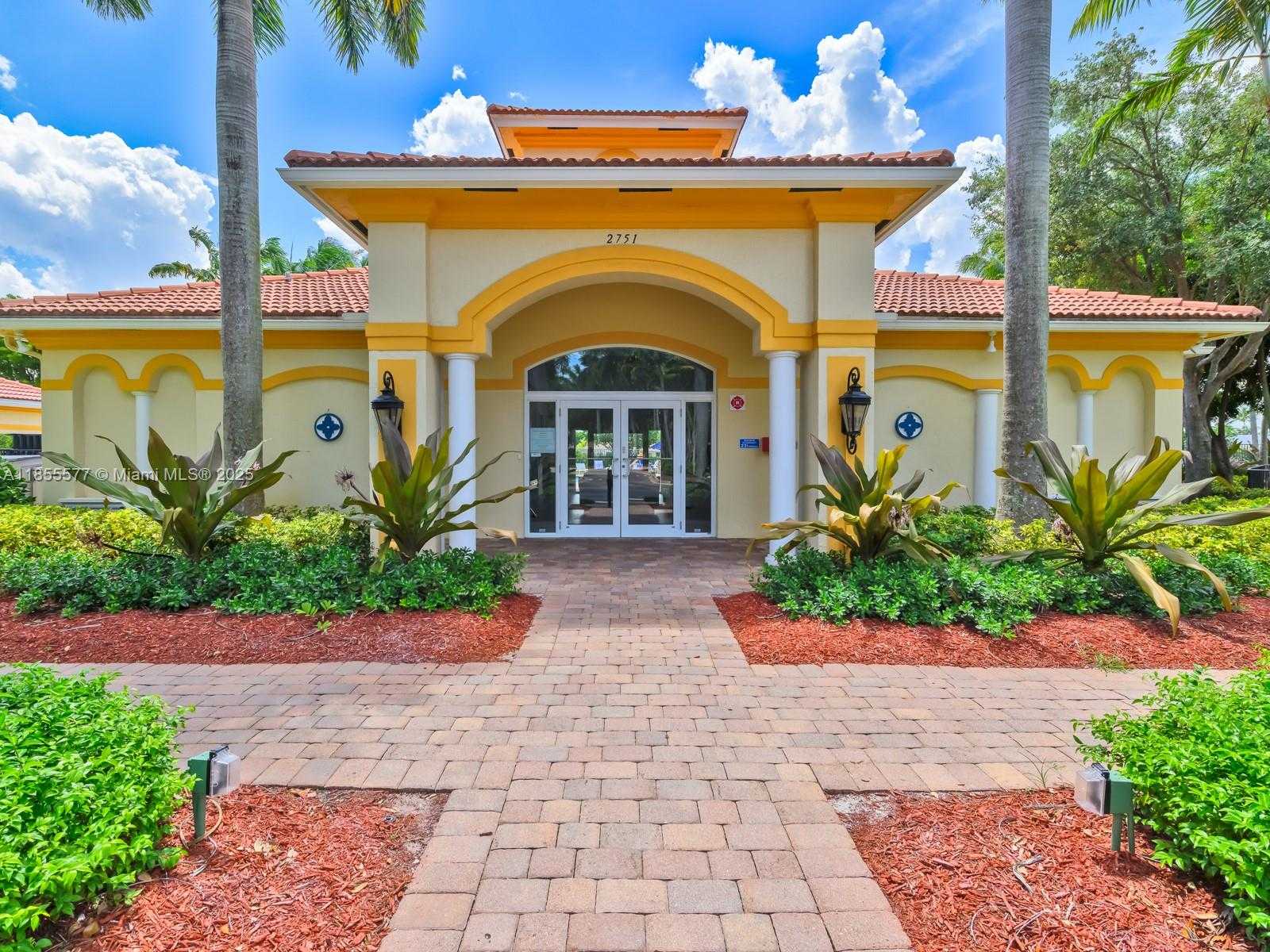 Small Image of 2867 SOUTH OASIS DR, Boynton Beach Number 33