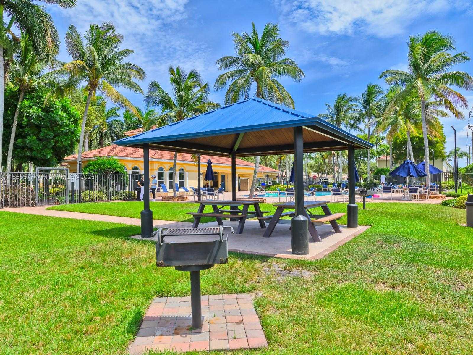 Small Image of 2867 SOUTH OASIS DR, Boynton Beach Number 39