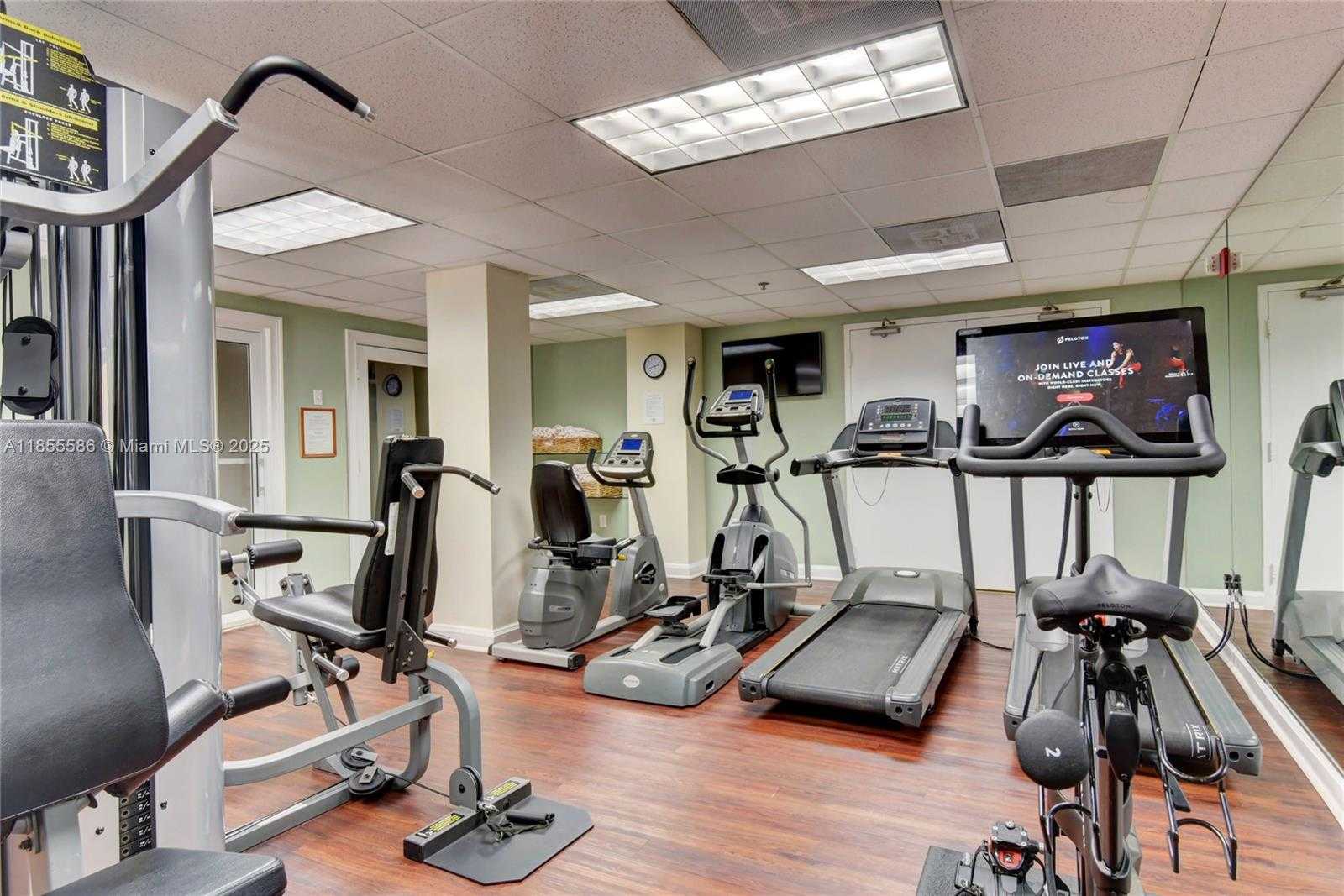 Small Image of 2951 SOUTH BAYSHORE DR #506, Miami Number 29