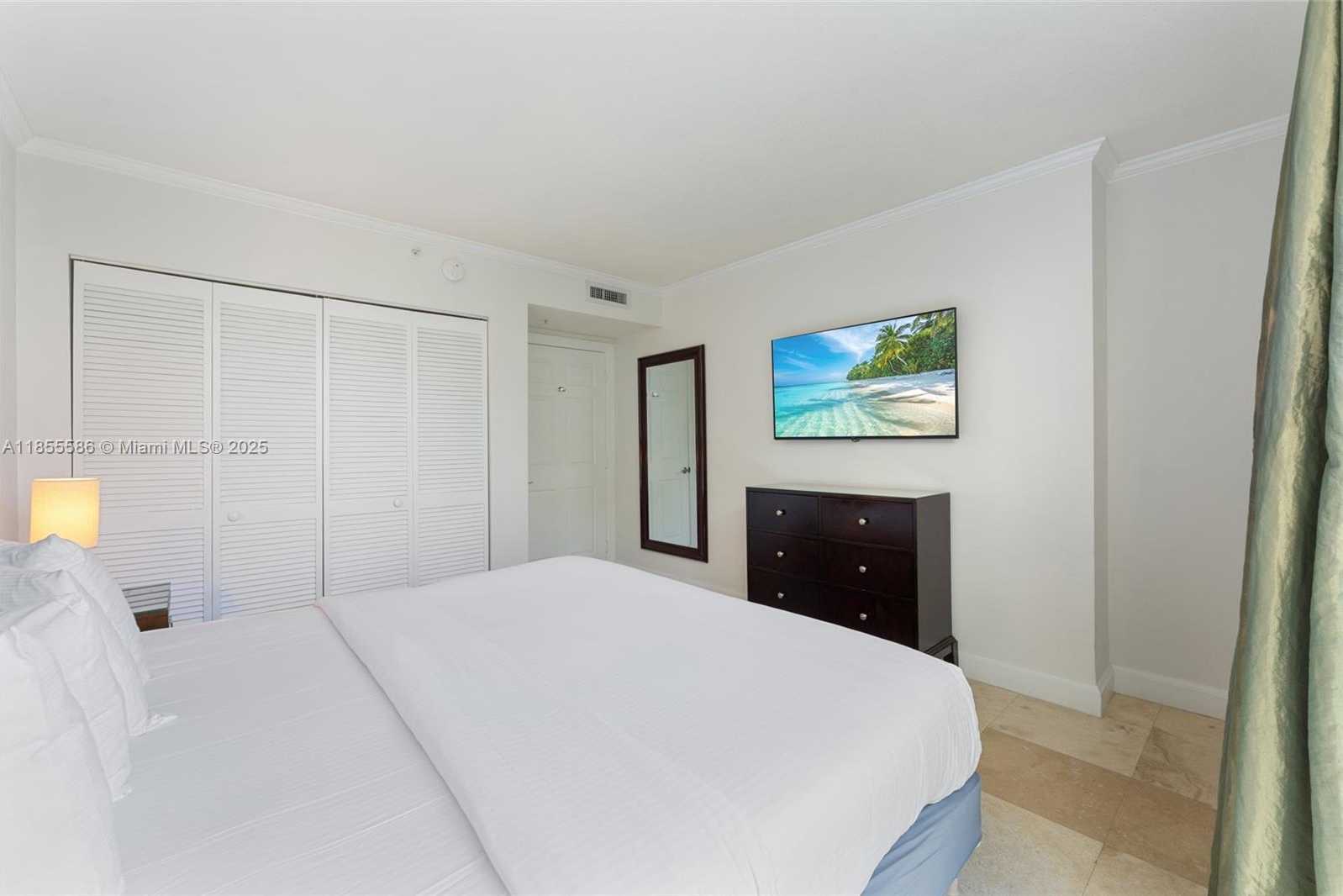 Small Image of 2951 SOUTH BAYSHORE DR #506, Miami Number 8