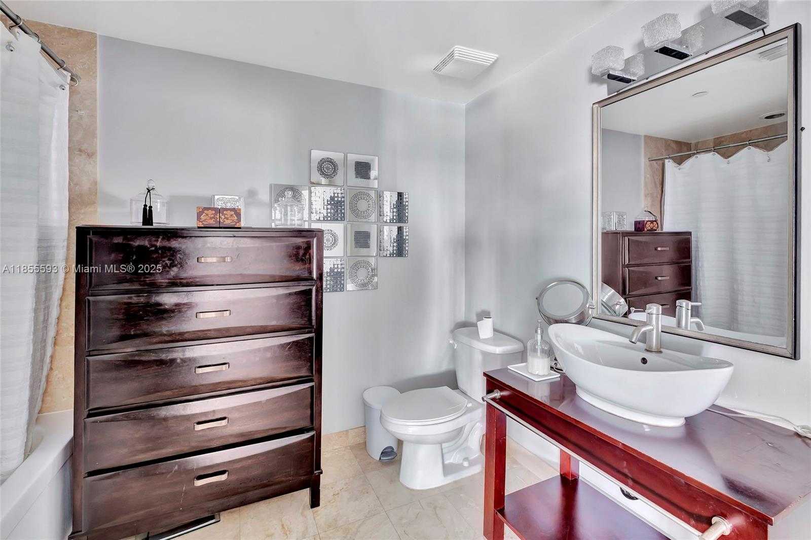 Small Image of 350 SOUTH MIAMI AVE #1703, Miami Number 7