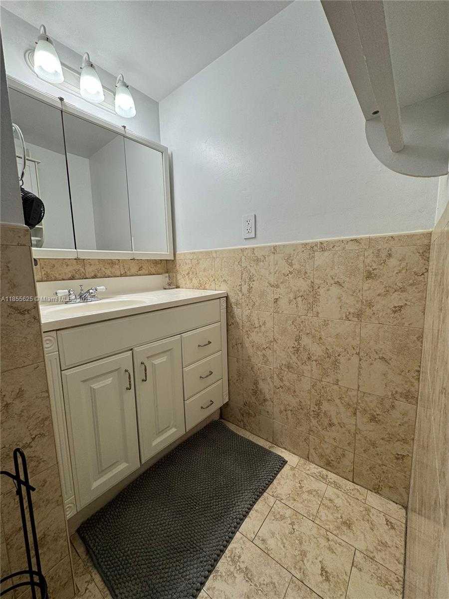 Small Image of 3750 NORTH EAST 170TH ST #302, North Miami Beach Number 13