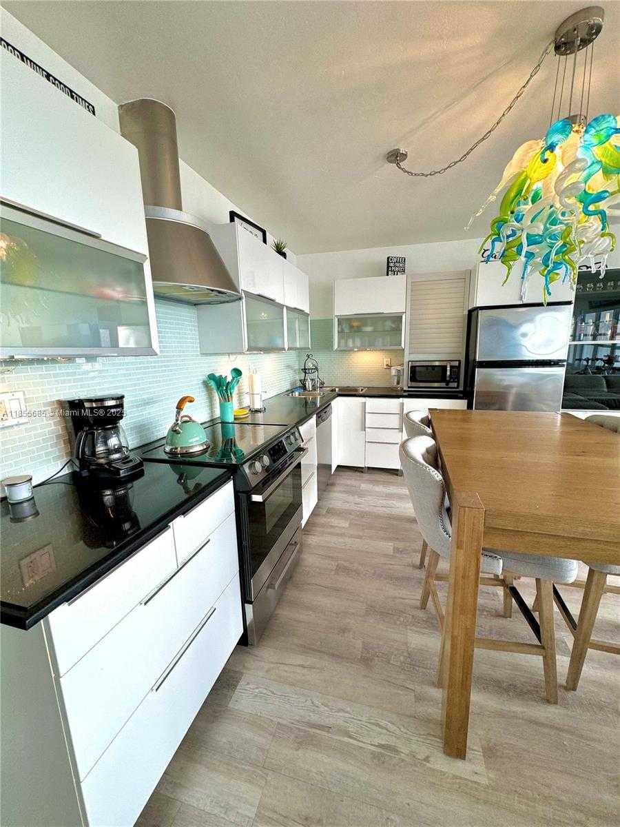 Small Image of 3111 NORTH OCEAN DR #1011, Hollywood Number 11