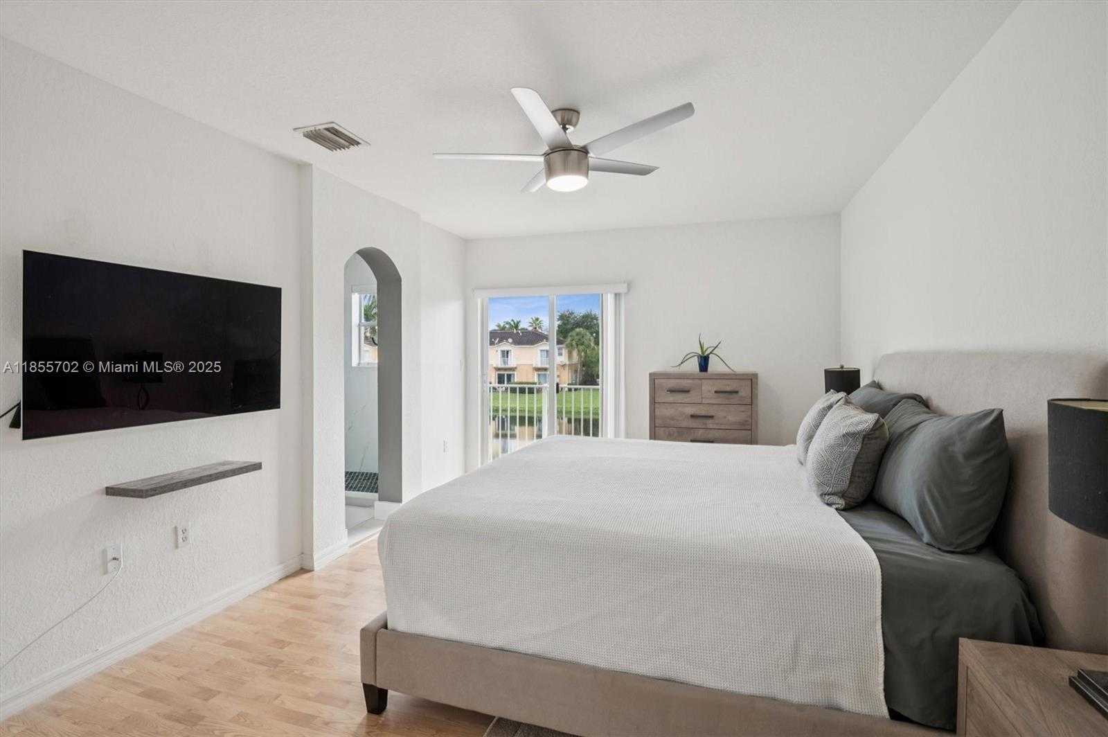 Small Image of 12847 SOUTH WEST 31ST CT, Miramar Number 10