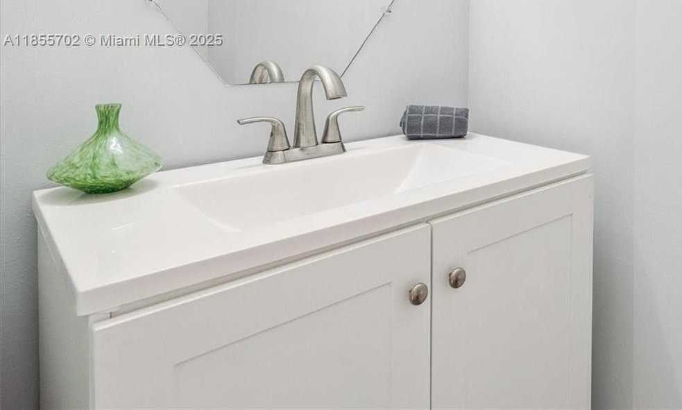 Small Image of 12847 SOUTH WEST 31ST CT, Miramar Number 15