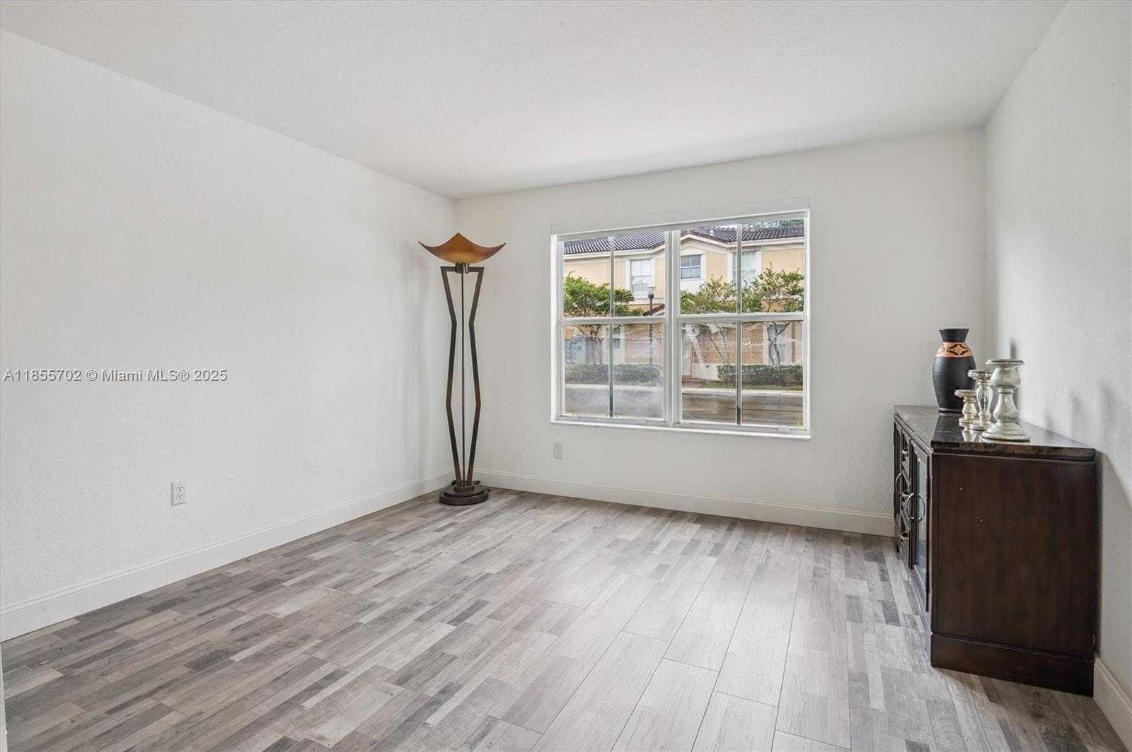 Small Image of 12847 SOUTH WEST 31ST CT, Miramar Number 5
