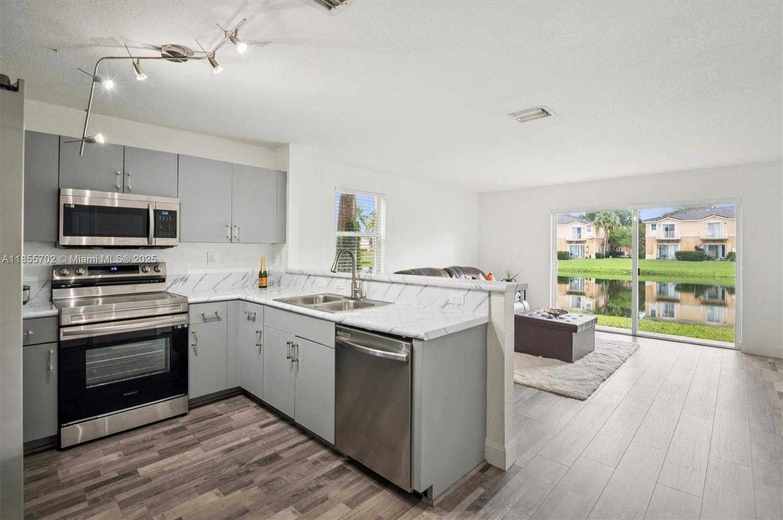 Small Image of 12847 SOUTH WEST 31ST CT, Miramar Number 6