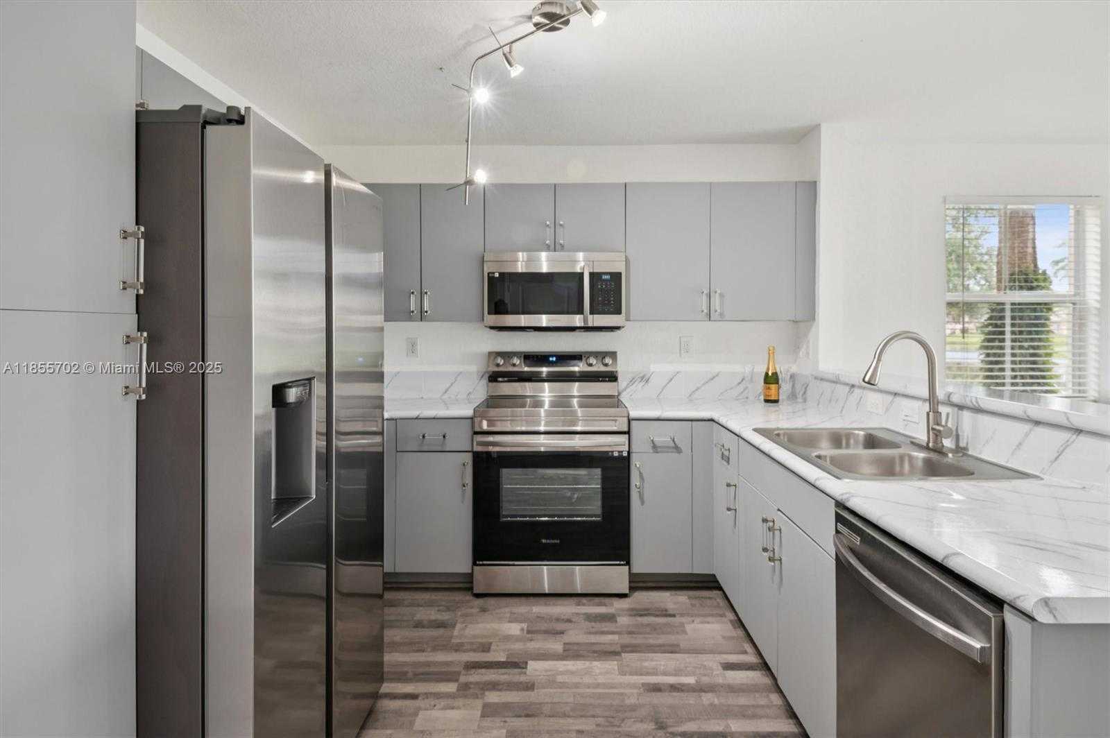 Small Image of 12847 SOUTH WEST 31ST CT, Miramar Number 7