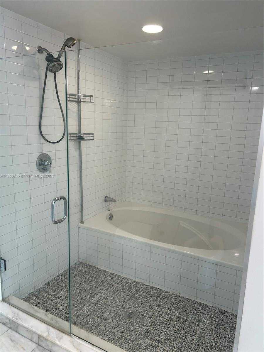 Small Image of 888 BISCAYNE BLVD #4106, Miami Number 14