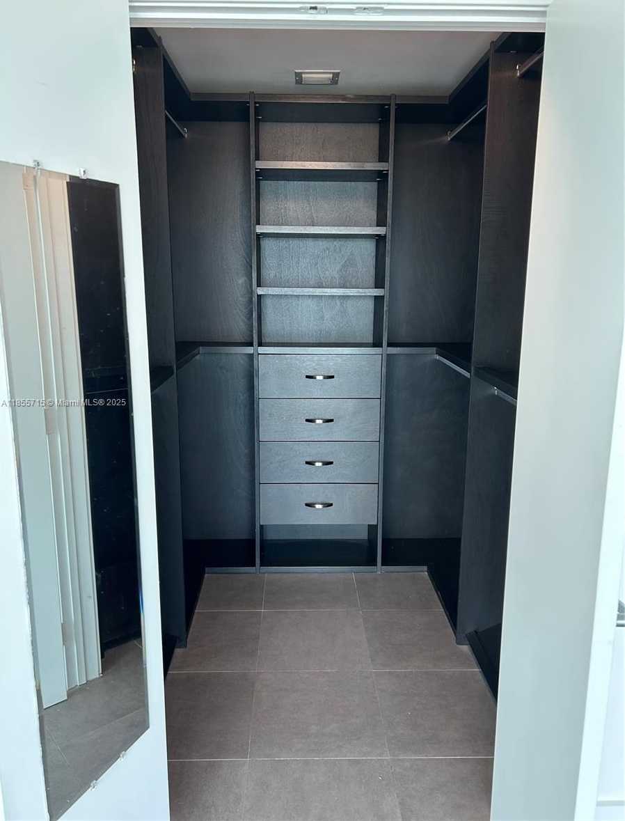 Small Image of 888 BISCAYNE BLVD #4106, Miami Number 16