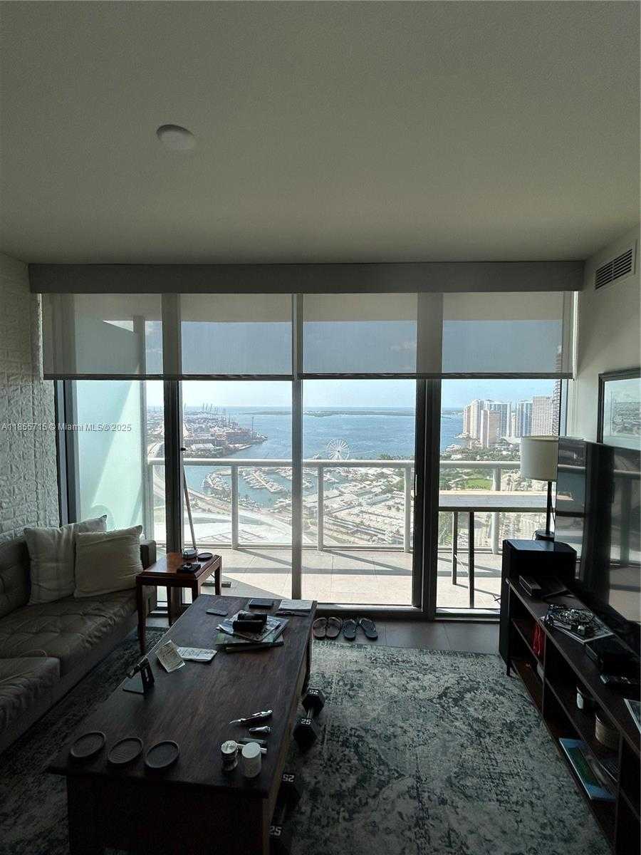 Small Image of 888 BISCAYNE BLVD #4106, Miami Number 2