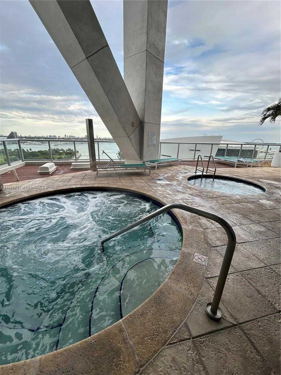 Small Image of 888 BISCAYNE BLVD #4106, Miami Number 25