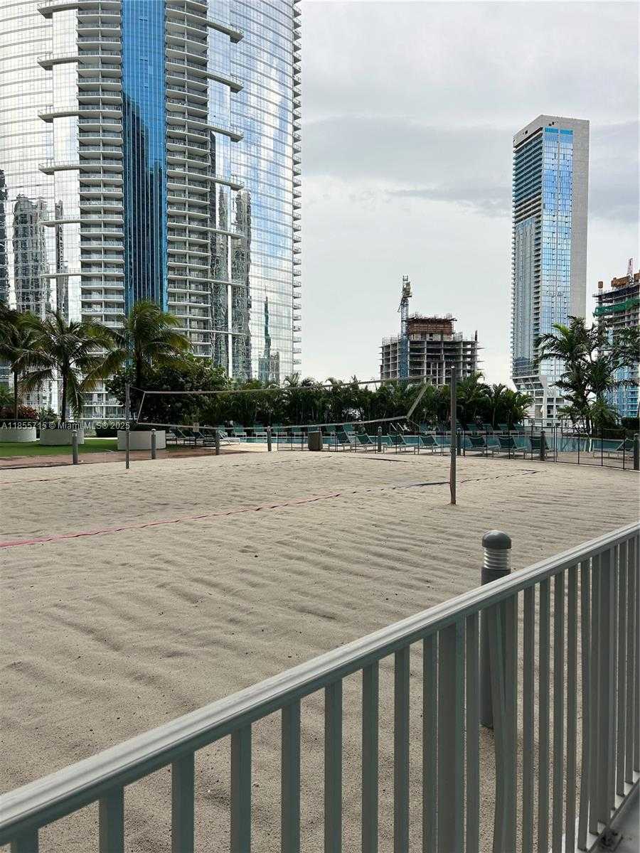 Small Image of 888 BISCAYNE BLVD #4106, Miami Number 26
