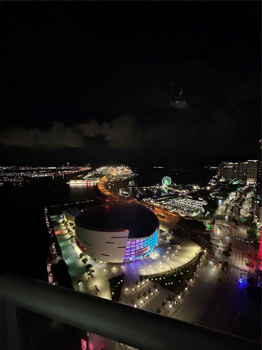 Small Image of 888 BISCAYNE BLVD #4106, Miami Number 4