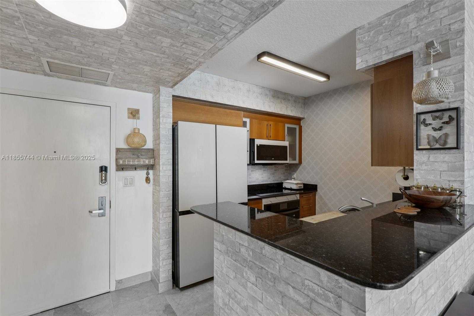 Small Image of 335 SOUTH BISCAYNE BLVD #2810, Miami Number 11