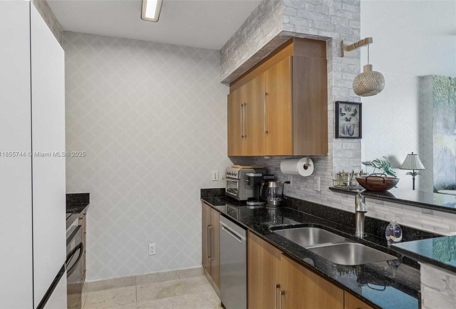 Small Image of 335 SOUTH BISCAYNE BLVD #2810, Miami Number 14