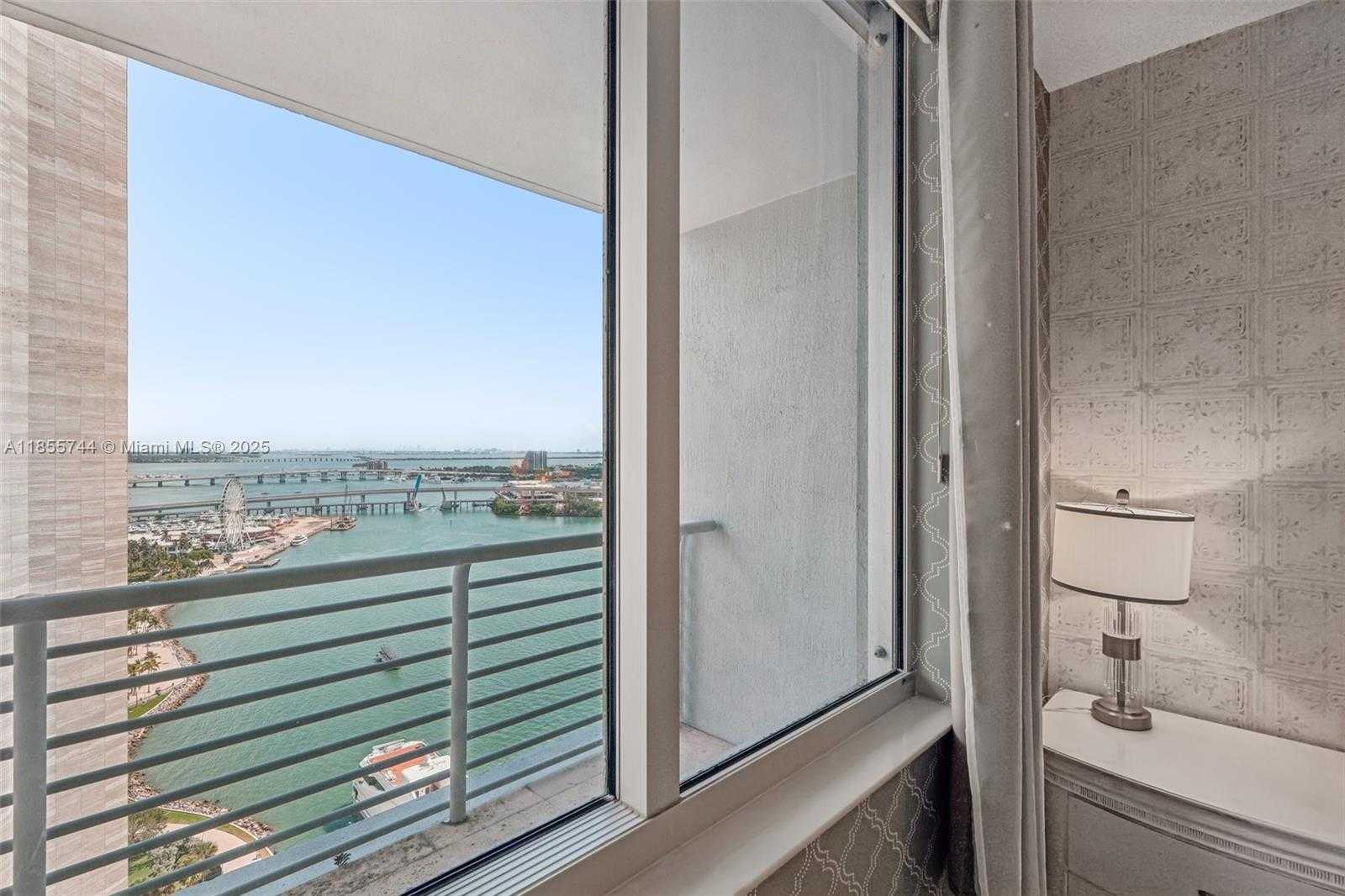 Small Image of 335 SOUTH BISCAYNE BLVD #2810, Miami Number 26