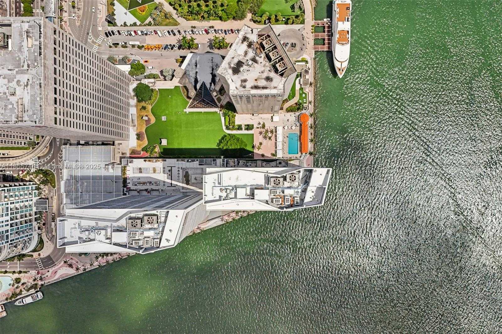 Small Image of 335 SOUTH BISCAYNE BLVD #2810, Miami Number 33