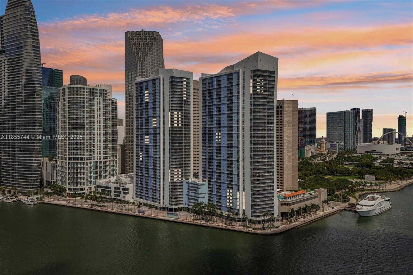Small Image of 335 SOUTH BISCAYNE BLVD #2810, Miami Number 38