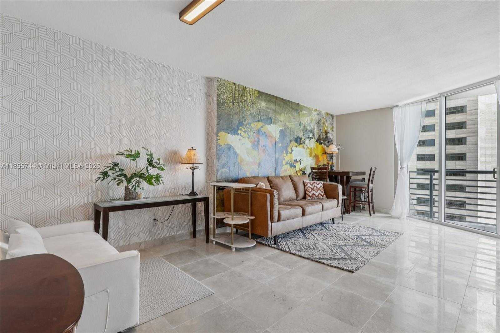 Small Image of 335 SOUTH BISCAYNE BLVD #2810, Miami Number 5