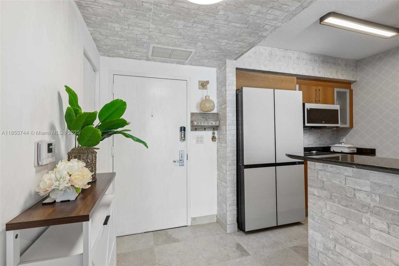Small Image of 335 SOUTH BISCAYNE BLVD #2810, Miami Number 9