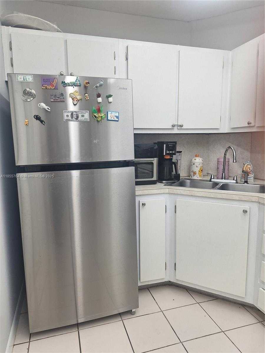 Small Image of 3123 OAKLAND SHORES DR #D211, Oakland Park Number 14