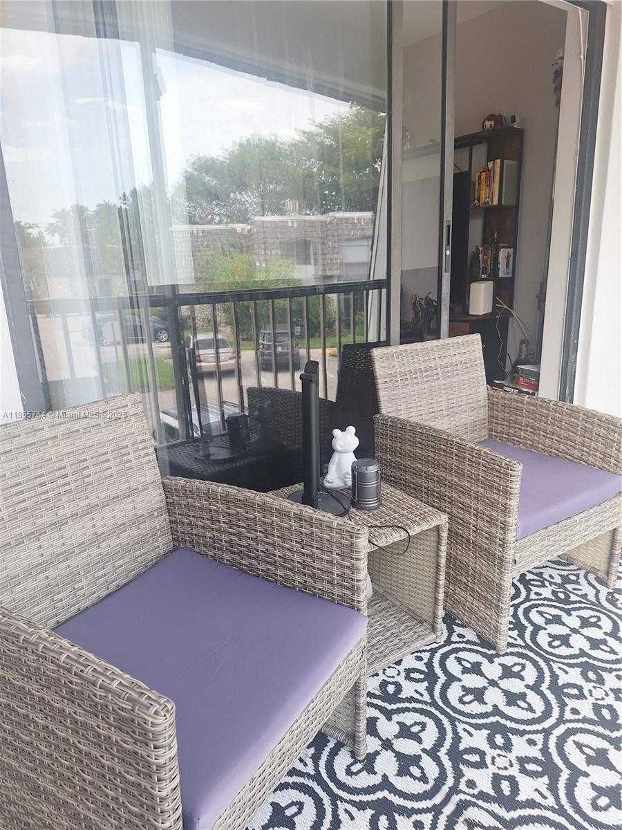Small Image of 3123 OAKLAND SHORES DR #D211, Oakland Park Number 15