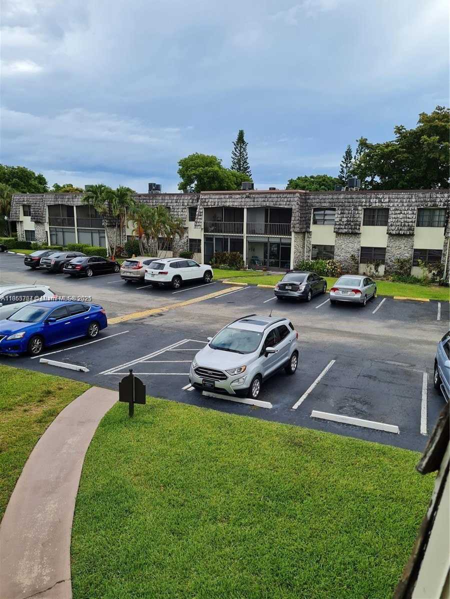 Small Image of 3123 OAKLAND SHORES DR #D211, Oakland Park Number 19