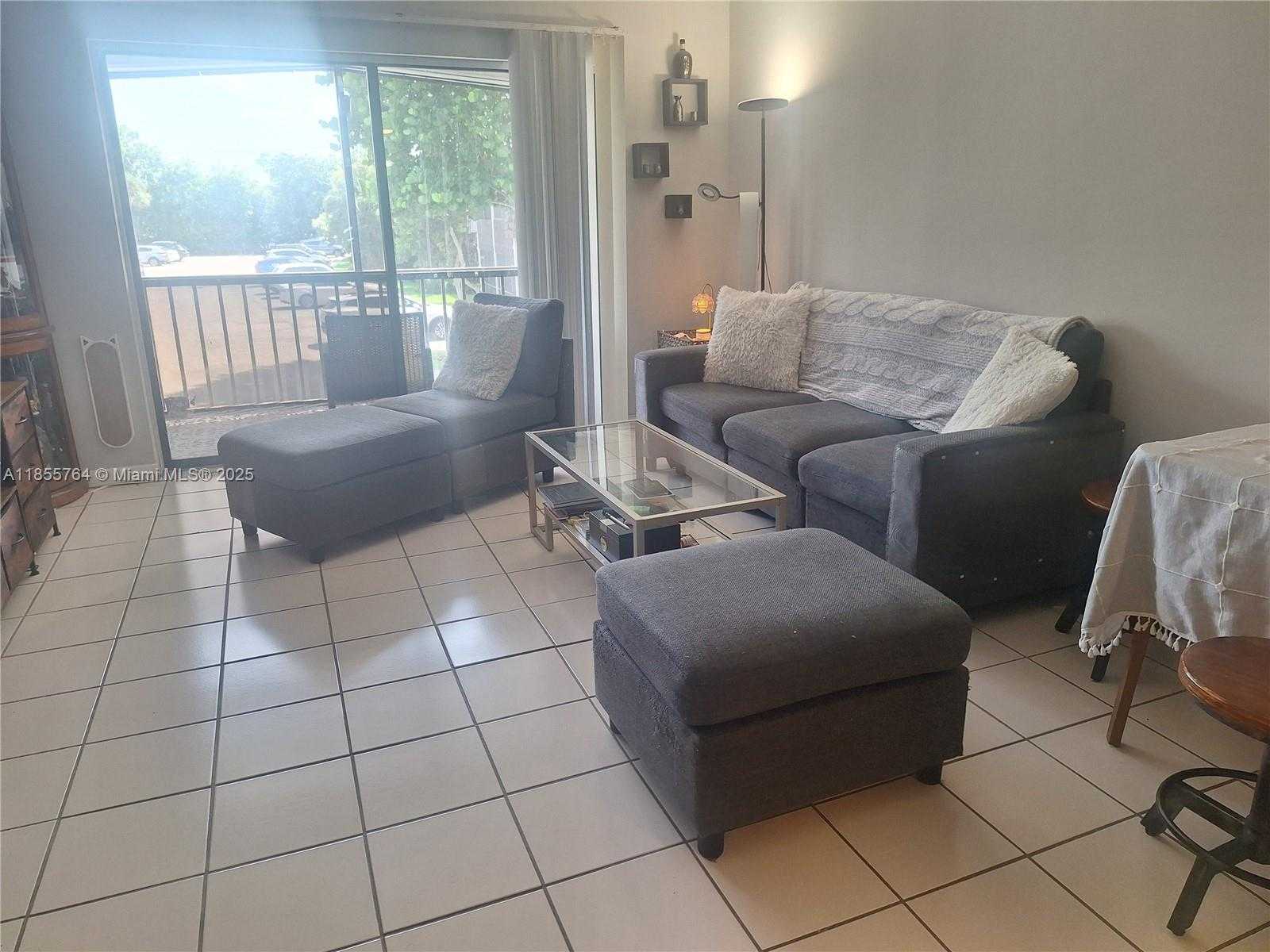 Small Image of 3123 OAKLAND SHORES DR #D211, Oakland Park Number 5