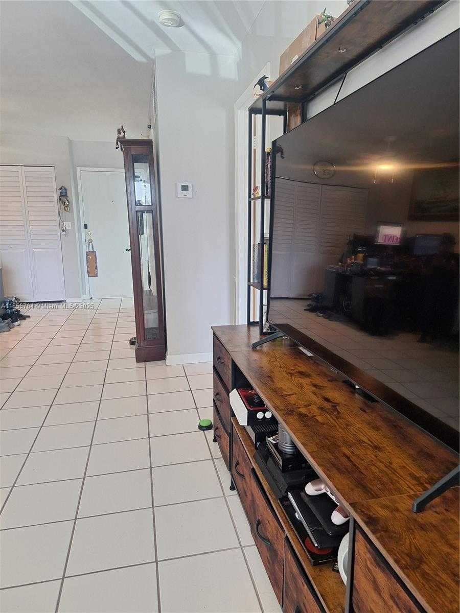 Small Image of 3123 OAKLAND SHORES DR #D211, Oakland Park Number 8