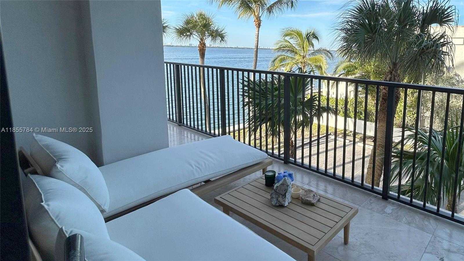 Small Image of 801 NORTH VENETIAN DR #201, Miami Number 12