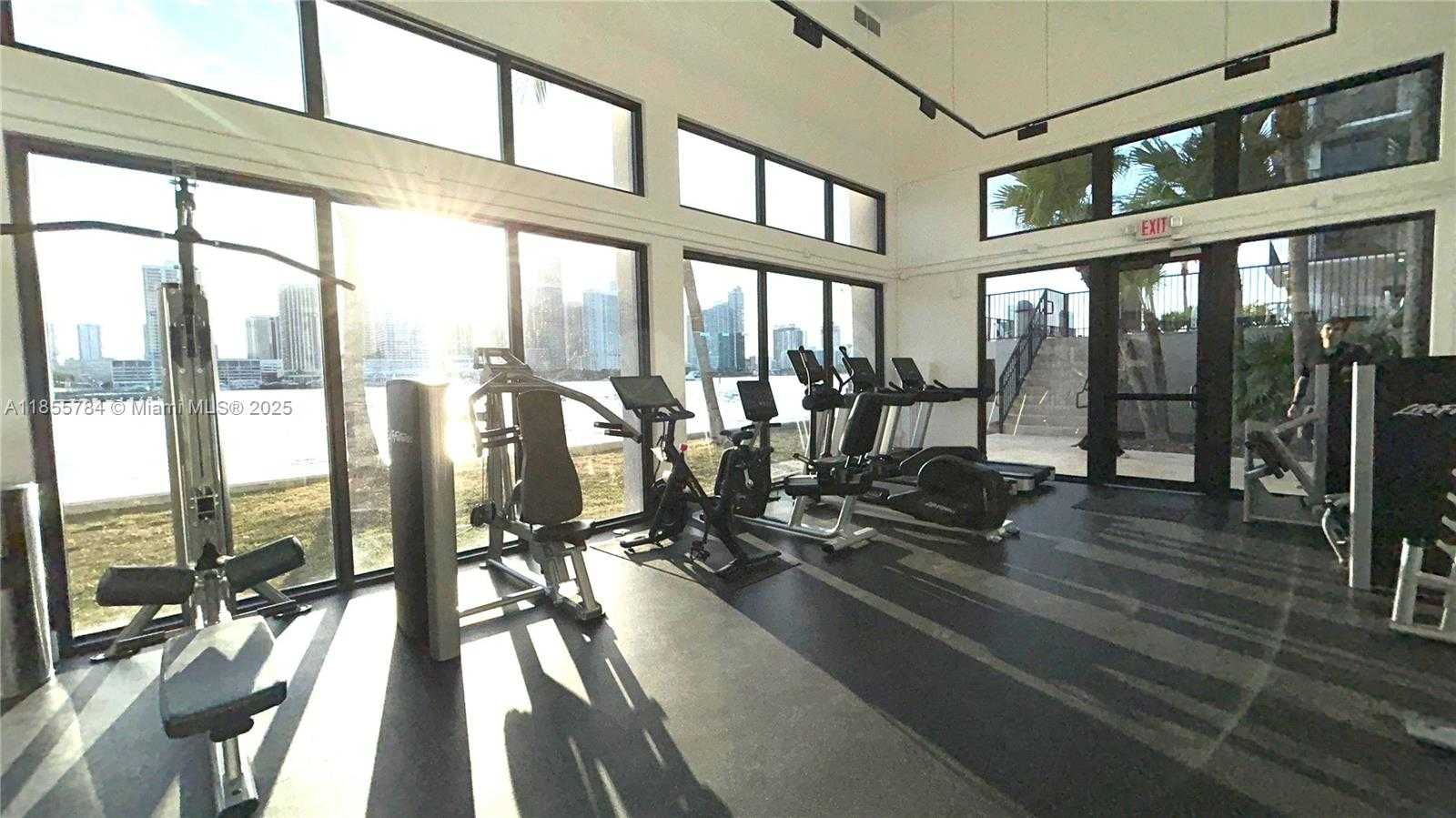 Small Image of 801 NORTH VENETIAN DR #201, Miami Number 18