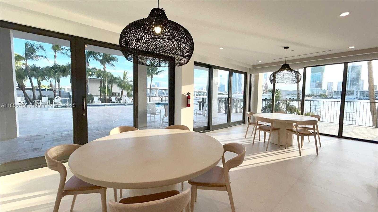 Small Image of 801 NORTH VENETIAN DR #201, Miami Number 24