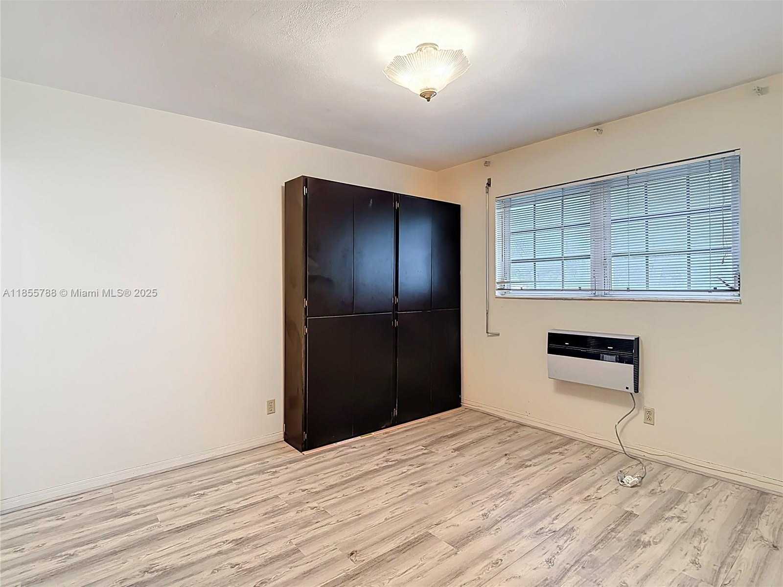 Small Image of 6580 SANTONA ST #A16, Coral Gables Number 17