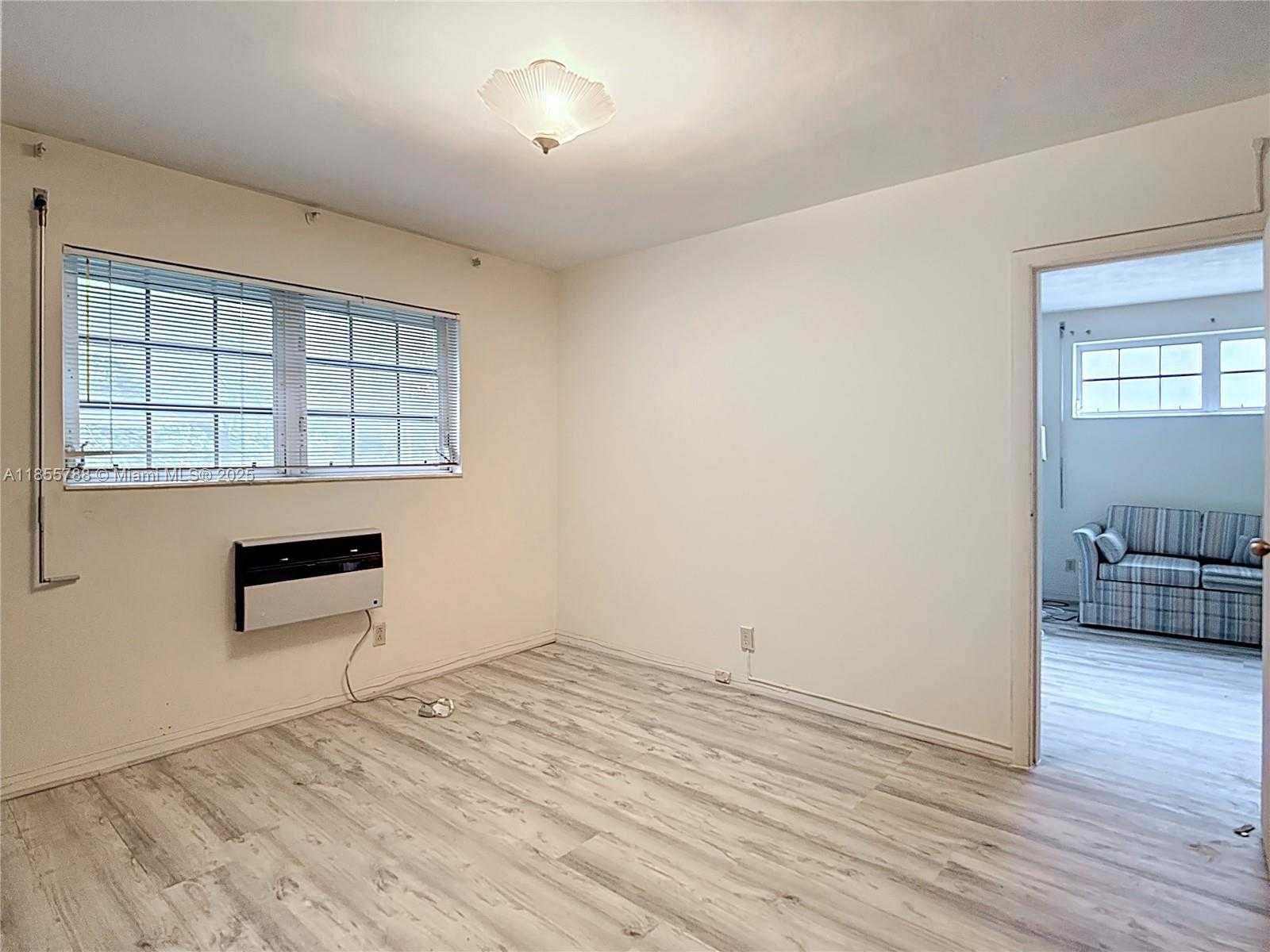 Small Image of 6580 SANTONA ST #A16, Coral Gables Number 18