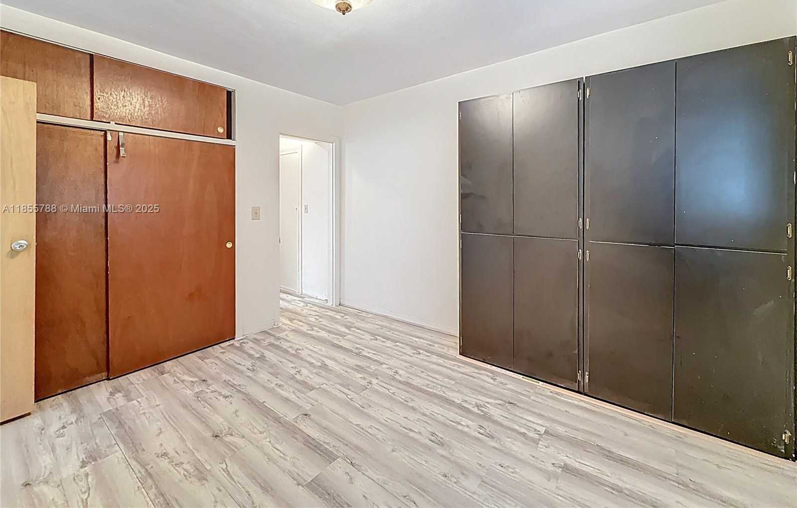 Small Image of 6580 SANTONA ST #A16, Coral Gables Number 19