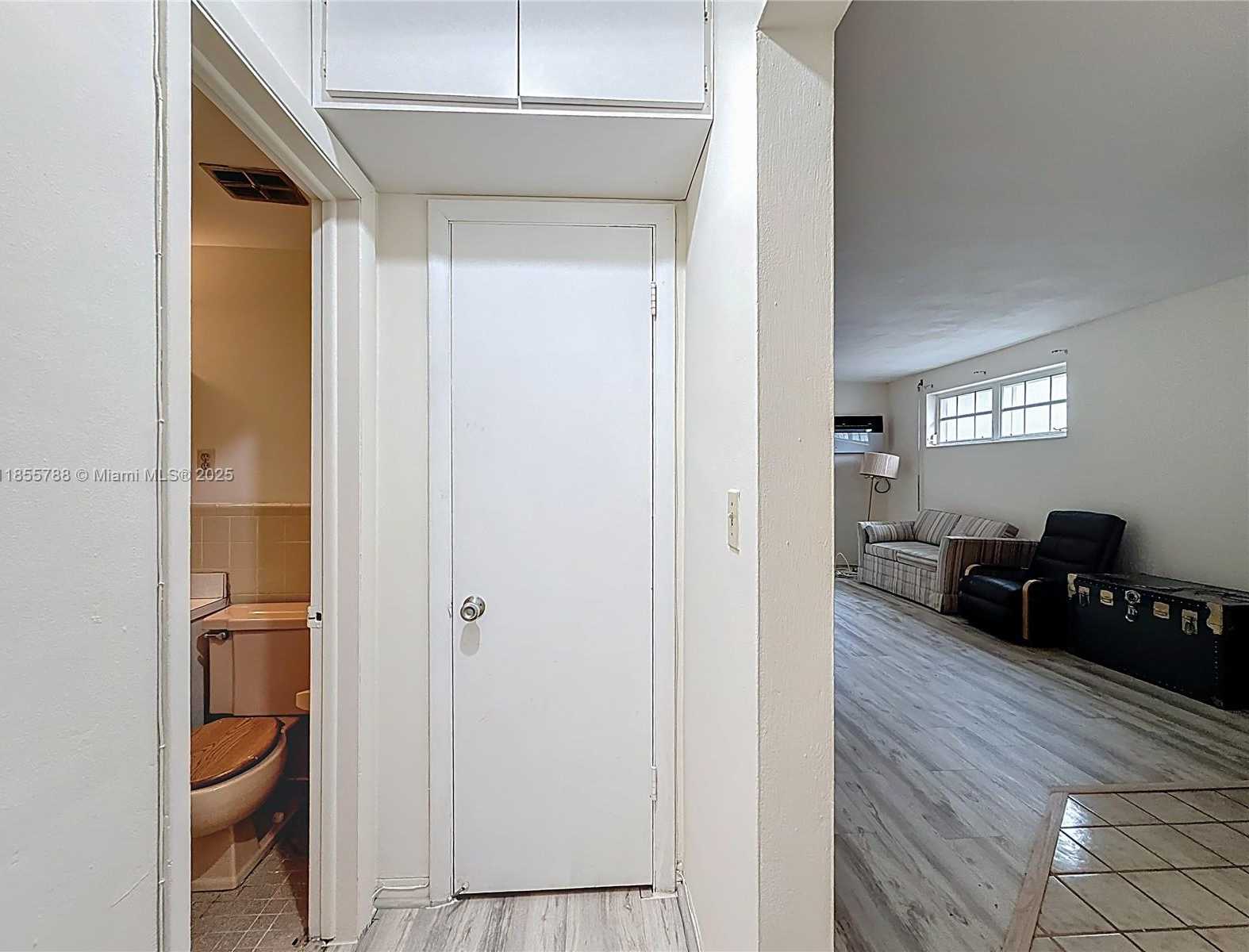 Small Image of 6580 SANTONA ST #A16, Coral Gables Number 28