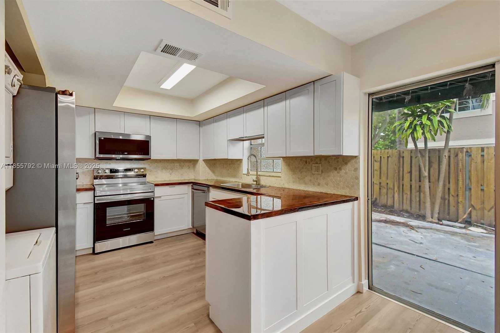 Small Image of 12374 SOUTH WEST 51ST CT, Cooper City Number 12